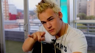 American Idol Rocker James Durbin Wakes Us Up With &quot;Right Behind You&quot;