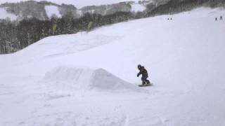 preview picture of video 'Kids Snowboarding at Rusutsu Resort '13.2.24'