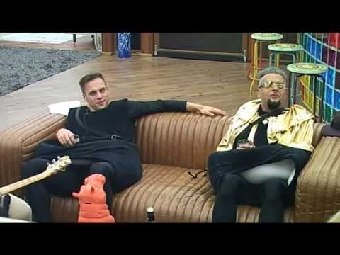 Desi Slava  / Деси Слава "Излел е Дельо хайдутин"