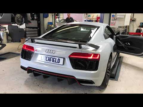 Audi R8 V10 Plus Akrapovič exhaust