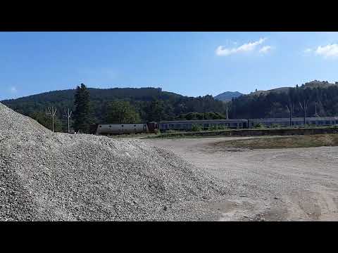 Trenul R 5301 Mărășești - Comănești pleacă din gara Dofteana