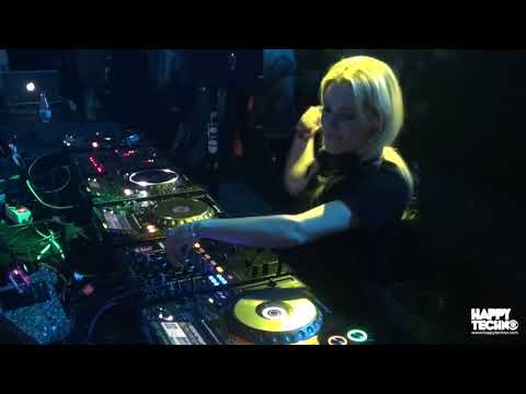 Anna Reusch - City Hall Barcelona  (Happy Techno)