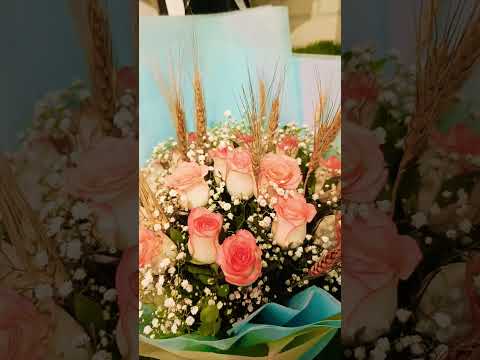 manika beautiful flower 💐 #manikemagehitheremix #song #newsong #tseries #artificialroses #viral