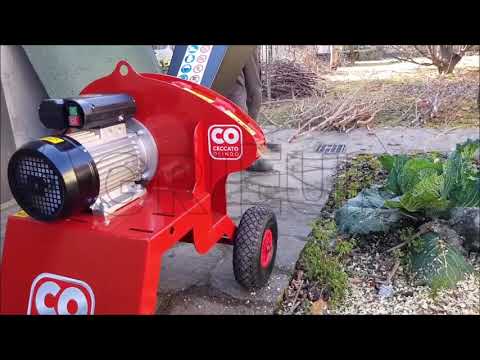 Betrieb des Häckslers mit elektrischem Motor Ceccato Tritone Bio Sprint