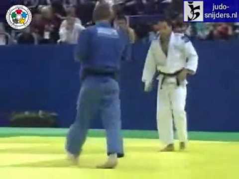 Judo 2009 Paris: Shauliuk BLR) - Dracius (FRA) [-73kg].