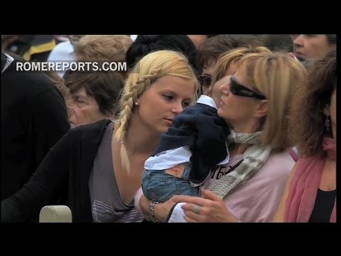 Francisco: ¡Cuántas mujeres padecen el peso de la vida y el drama de la violencia!