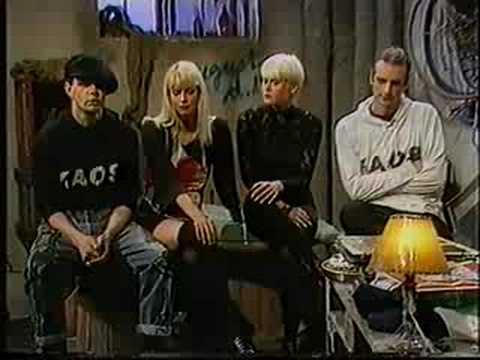 Dr. Baker "Kaos" i Hello Hallo