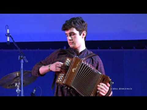 Cúig 3/10 Echo Falls Movie