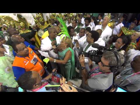 Império Serrano 2015 - Início do Desfile