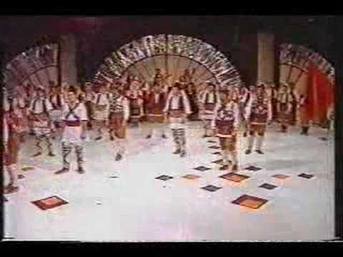 Macedonian Folklore Dance "Ilindensko Oro" - Tanec 2/2