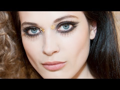 Chanel Cruise 2014/15 Show Makeup Tutorial