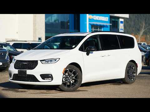 2025 Chrysler Pacifica Limited FWD in White for sale at Salmon Arm Chevrolet Buick GMC in Salmon Arm, BC