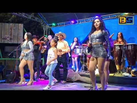 Atardecer Tropical y su Chanchona