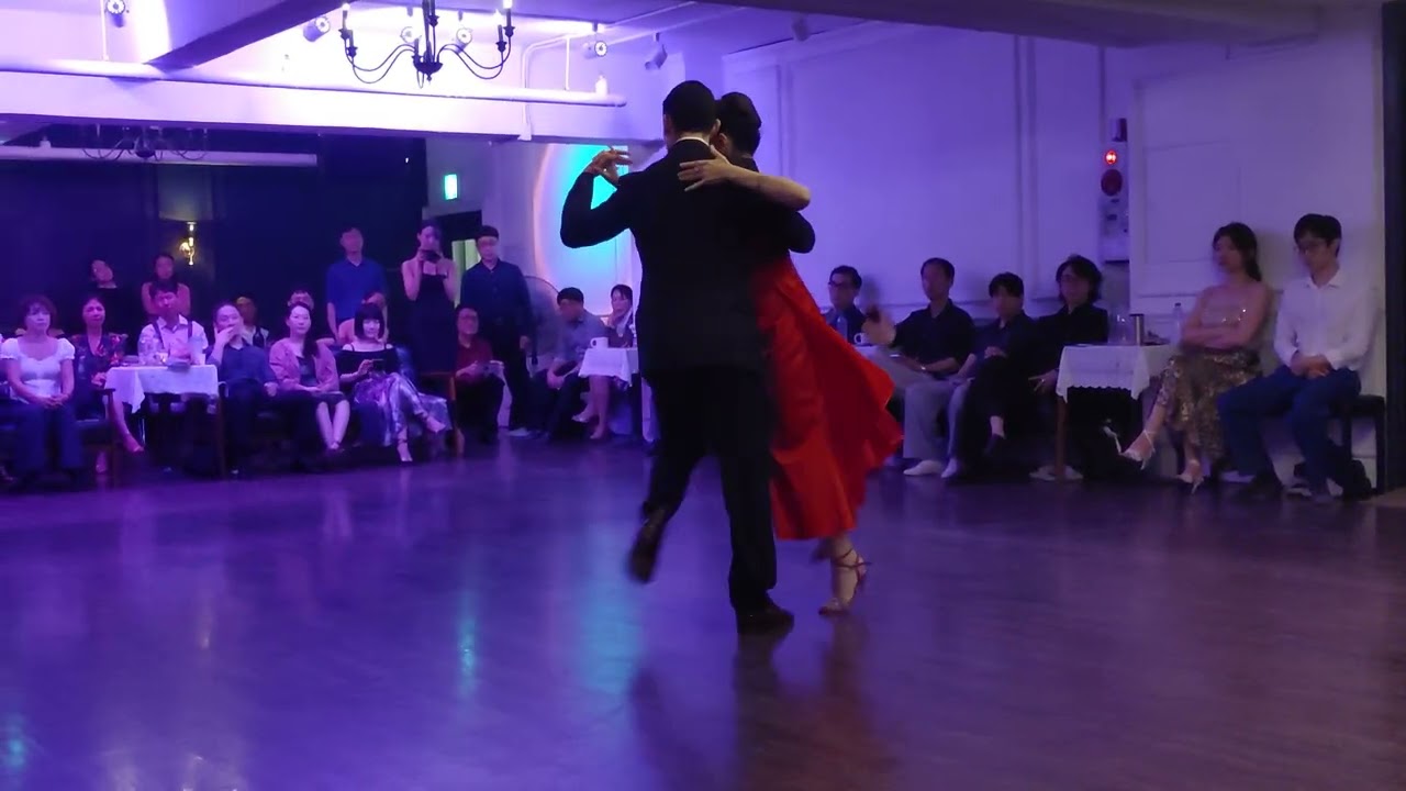 Video thumbnail for 미선 & Juan David Vargas