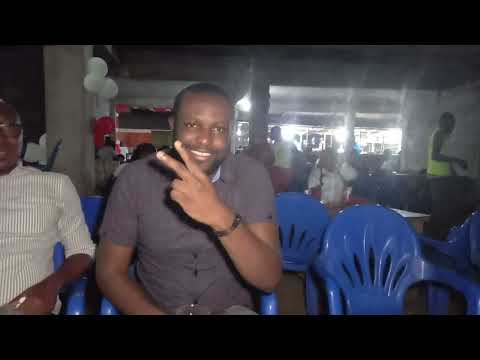 St Valentin 2022 A Akyékoi Avec Adolphe De Bronze - Téléphone