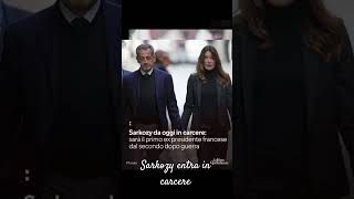 Sarkozy entra in carcere mano nella mano con Carla Bruni