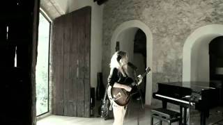 CHRISTINA ROSENVINGE - CANCIÓN DEL ECO EN LA CASA MURADA 2011.mov