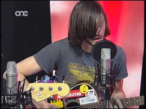 AIM - Il Nemico In Casa