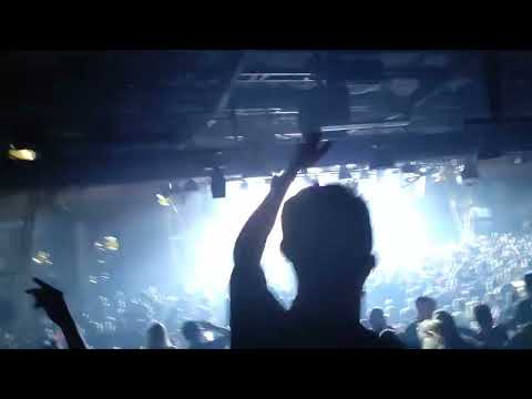 Vojko V.- Ne može tehnoplast remix live Tvornica 10.12.22.