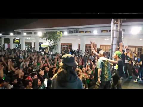 TIMUR BERISIK.!! EMOSI JIWAKU - RUKUN RASTA. Chant Bonek PERSEBAYA