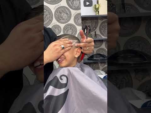 Fake blood 🩸 ☠️ #foryou #barbershop #friseur #barber #hairstyle #hair #fade #haircut #fyp #asmr #ai