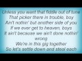Kris Kristofferson - Don't Cuss The Fiddle Lyrics