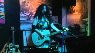 Victoria covers Patti Rothbergs "Treat Me Like Dirt" @Kevros Delray