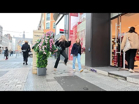 Hilarious Reactions of People!! Bushman Prank!