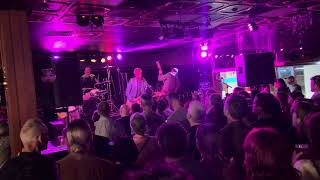 Bluebottle Kiss live. Claim