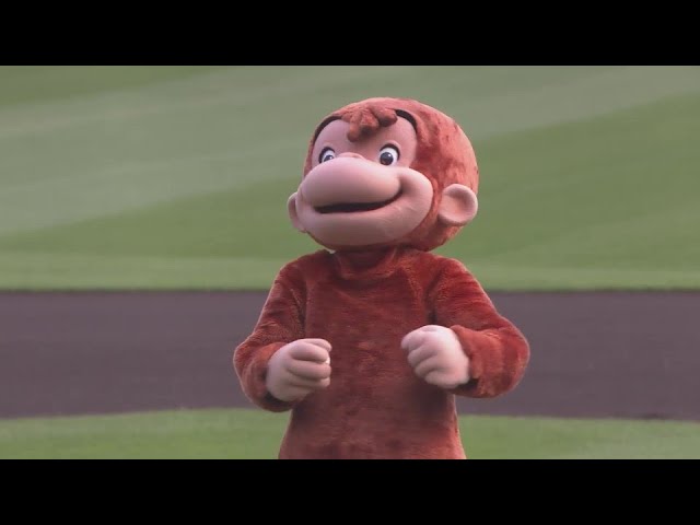 【始球式】パ・リーグ6球団コラボグッズの発売を記念して「おさるのジョージ」が岩崎良美さんとともに登場!!  2024年7月13日 東北楽天ゴールデンイーグルス 対 埼玉西武ライオンズ