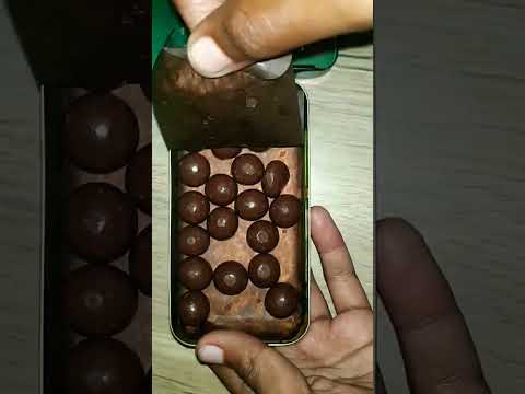 HERSHEY'S  SPECIAL DARK CHOCOLATE 😋👌