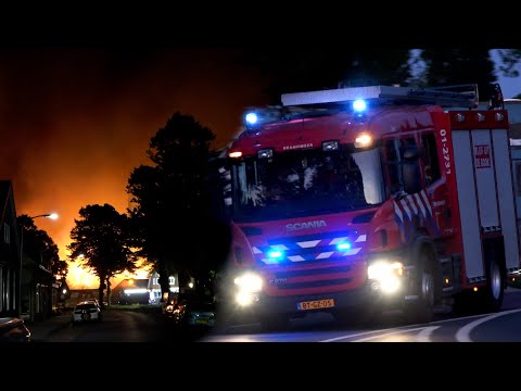 [PELOTONINZET] ZEER GROTE BRAND verwoest hennepfabriek, Brandweer met spoed onderweg in Oude Pekela