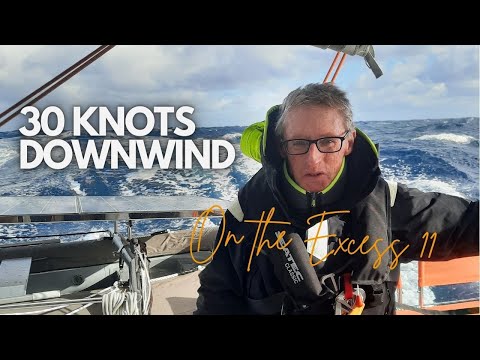 Sailing the Excess 11 in 30 knots for 700 miles : is she a real performance cruising catamaran?