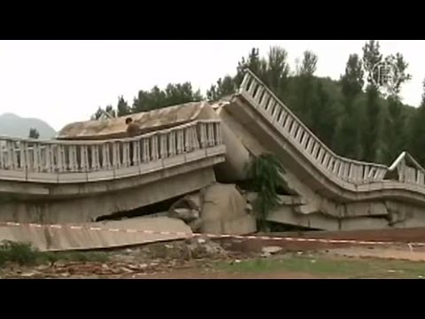 10 Most Dangerous Roads in China | China Uncensored Video