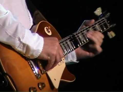 Mark Knopfler & Emmylou Harris "I Dug Up A Diamond" 2006 London