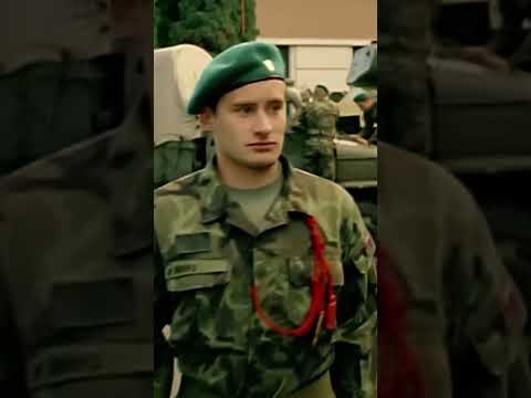 Vojenská taktika 🤣 Sleduj mě pro denní davku humoru #fyp #kamenak #viralshort #trending  #fyp