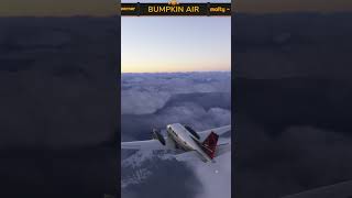 BEECHCRAFT KING AIR C90. OVER THE SNOWY MOUNTAIS WITH CLOUD LAYER. #shorts