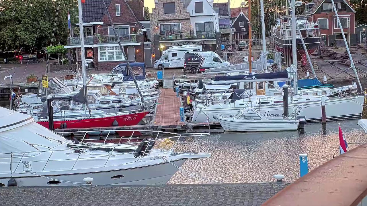 Live webcam view of Dormakade Quay & Marina