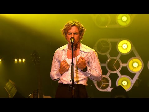 Video thumbnail for Summertime Baby (Live)