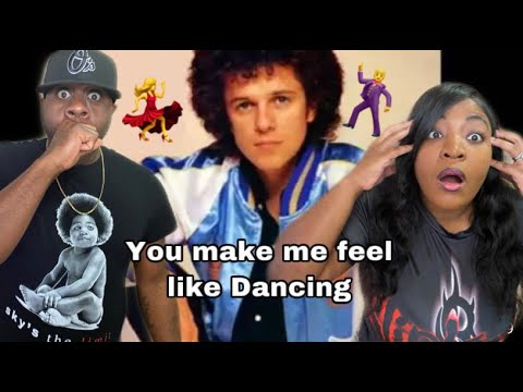 WE CAN FEEL THE LOVE IN THIS ONE!!!   LEO SAYER - YOU MAKE ME FEEL LIKE DANCING 1976 (REACTION)