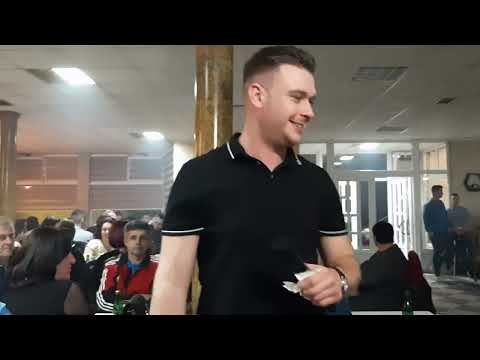 Sanjam jednu ženu s mališanom  Kenan Dervišević