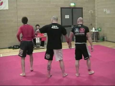 Chris Barton (LSF) vs Arron Owen (Gracie Barra) - u75kg Novice Final at UMA 2009