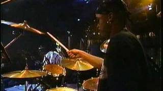 Spearhead - Hole In The Bucket (from Jon Stewart, live 1995)