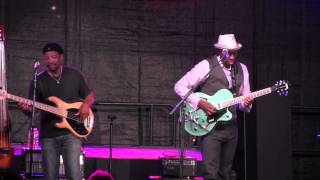 KEB&#39; MO&#39; -  &quot;Somebody Hurt You&quot;   8/9/15 Heritage Music BluesFest