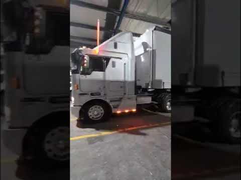 2003 Kenworth K104 Aerodyne