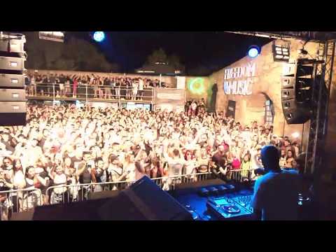 Black Coffee "MUSIC IS THE ANSWER" Live mash-up @Blender Barutana Belgrade 07.06.2018