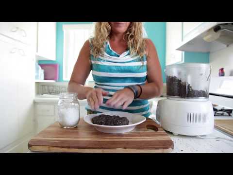 No-Bake 'Almond Joy' Chocolate Coconut SURFER ENERGY BAR - Waves N Craves