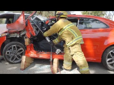 Auto Extrication: Dash Roll Displacement - Dash Roll Technique