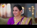 Lakshmi Niwas लक्ष्मीने डब्यात नारळाच्या वड्�