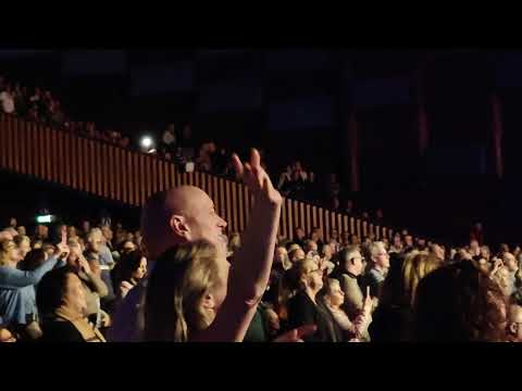 Rob Lamberti  Perfect George live World Forum Theater 11.01.2025